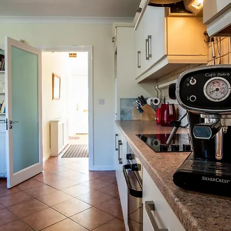 Townhouse Tucked Under The Hill Holiday home *